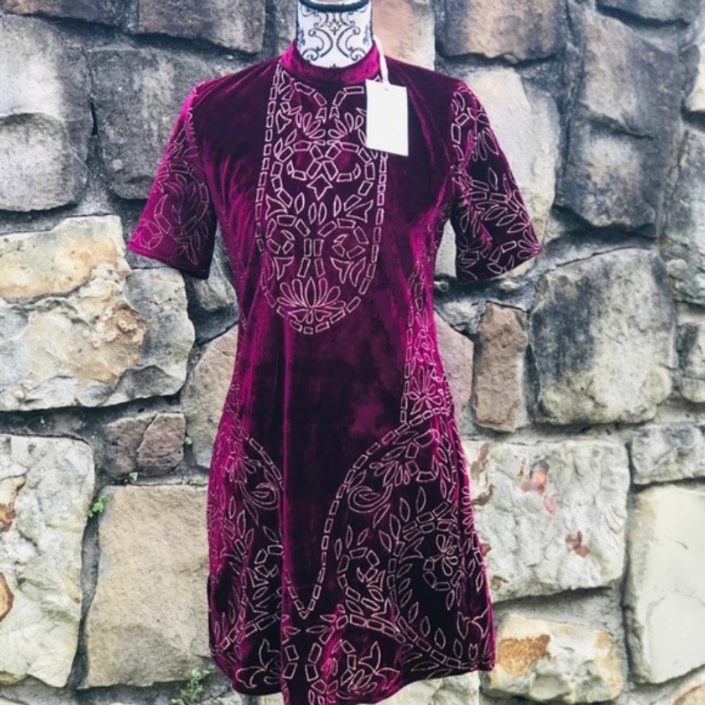 Chelsea & Violet XS Berry Embroidery Dress NWT